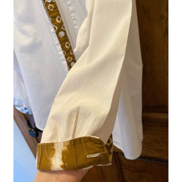 Chico’s Button Down Blouse Size 1 USA Sz Medium Cream with Animal Print Accents - Picture 4 of 12